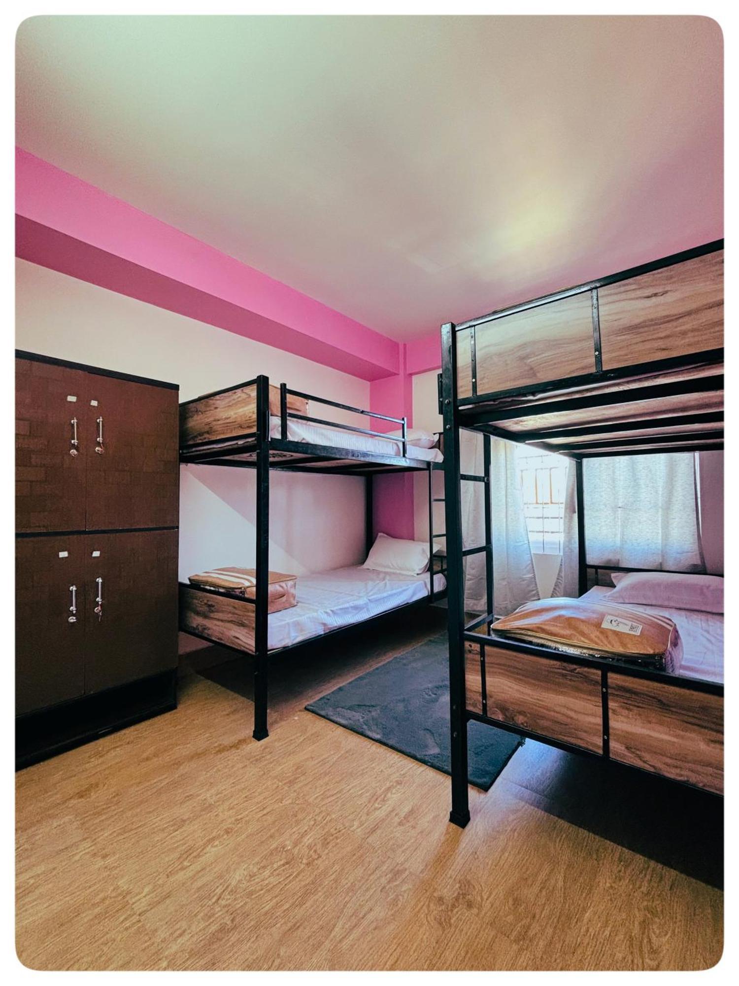 Stargaze Backpackers Shillong Hostel ภายนอก รูปภาพ